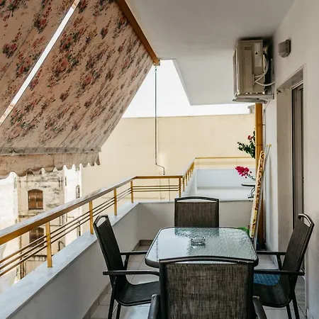 Belle Maison